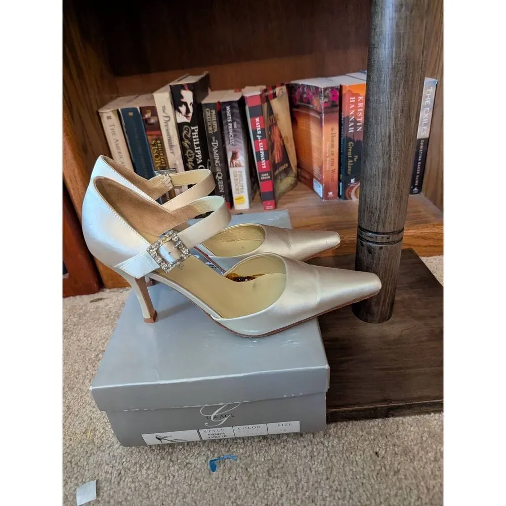 Grace Women’s Size 8B Antique Silk White Yvette Leather Heels Pumps